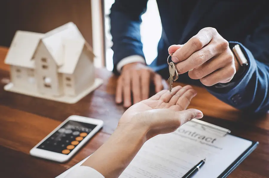 Real Estate License Requirements for Texas Landlords and Property Managers